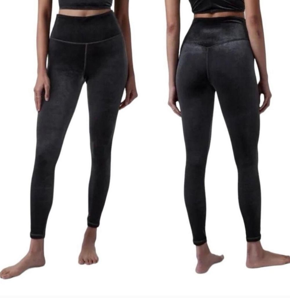 NWT Athleta Elation Black Velvet Tight XSmall